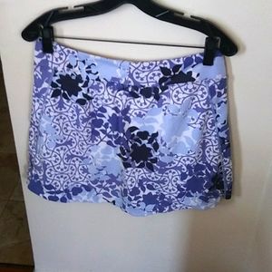 TITLE NINE SKORT,COLOR BLUE/WHITE/BLUE,SIZE BASED ON MEASUREMENTS (SMALL)
